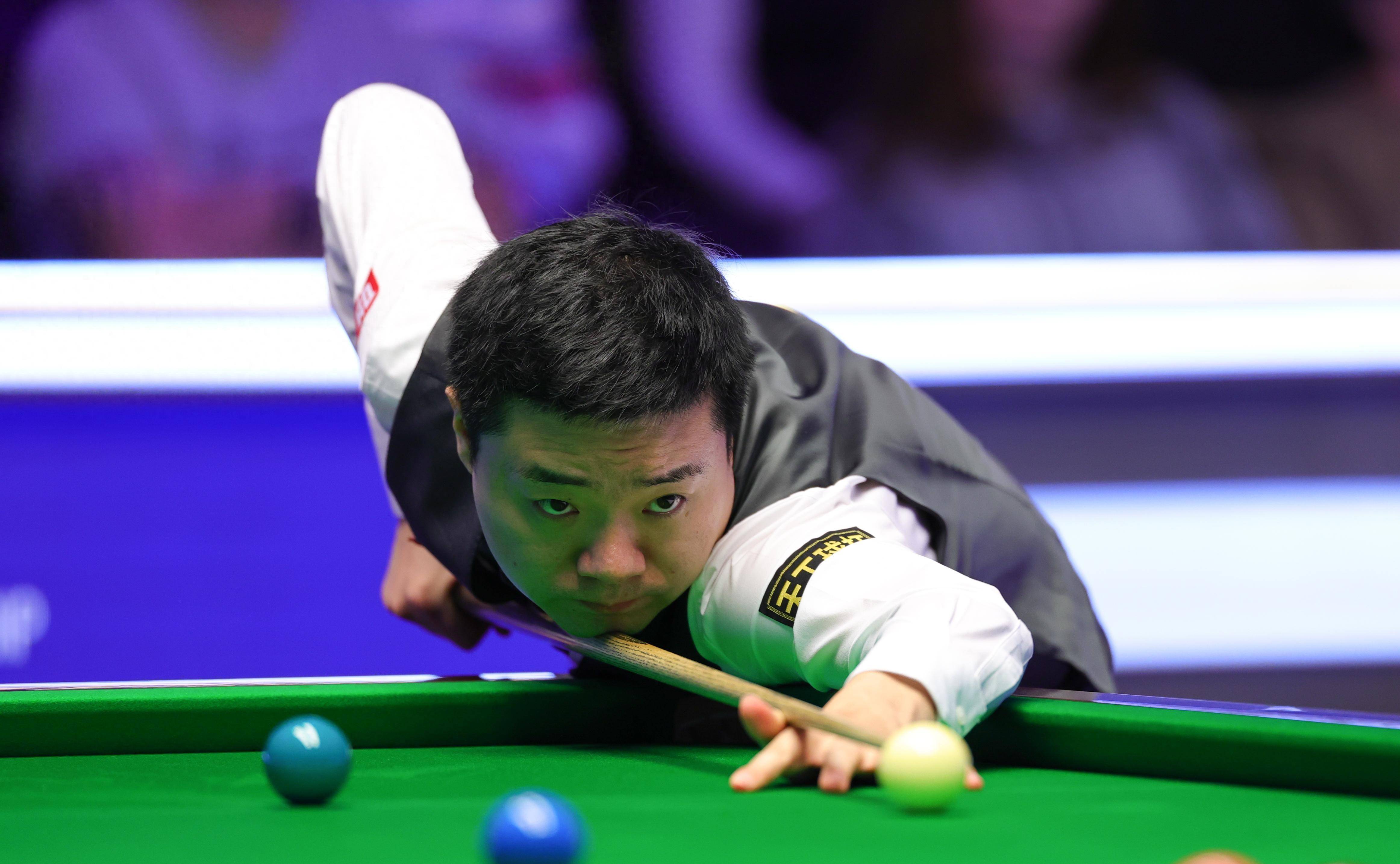 在逆境中依 在逆境中依